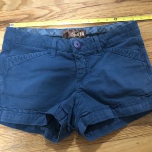 Eight14 Soft Denim Blue Shorts Size 27